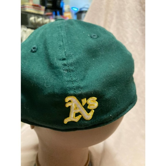 Retro Oakland Athletes New Era Flex-Fit Hat Size Small-Medium - Picture 2 of 3